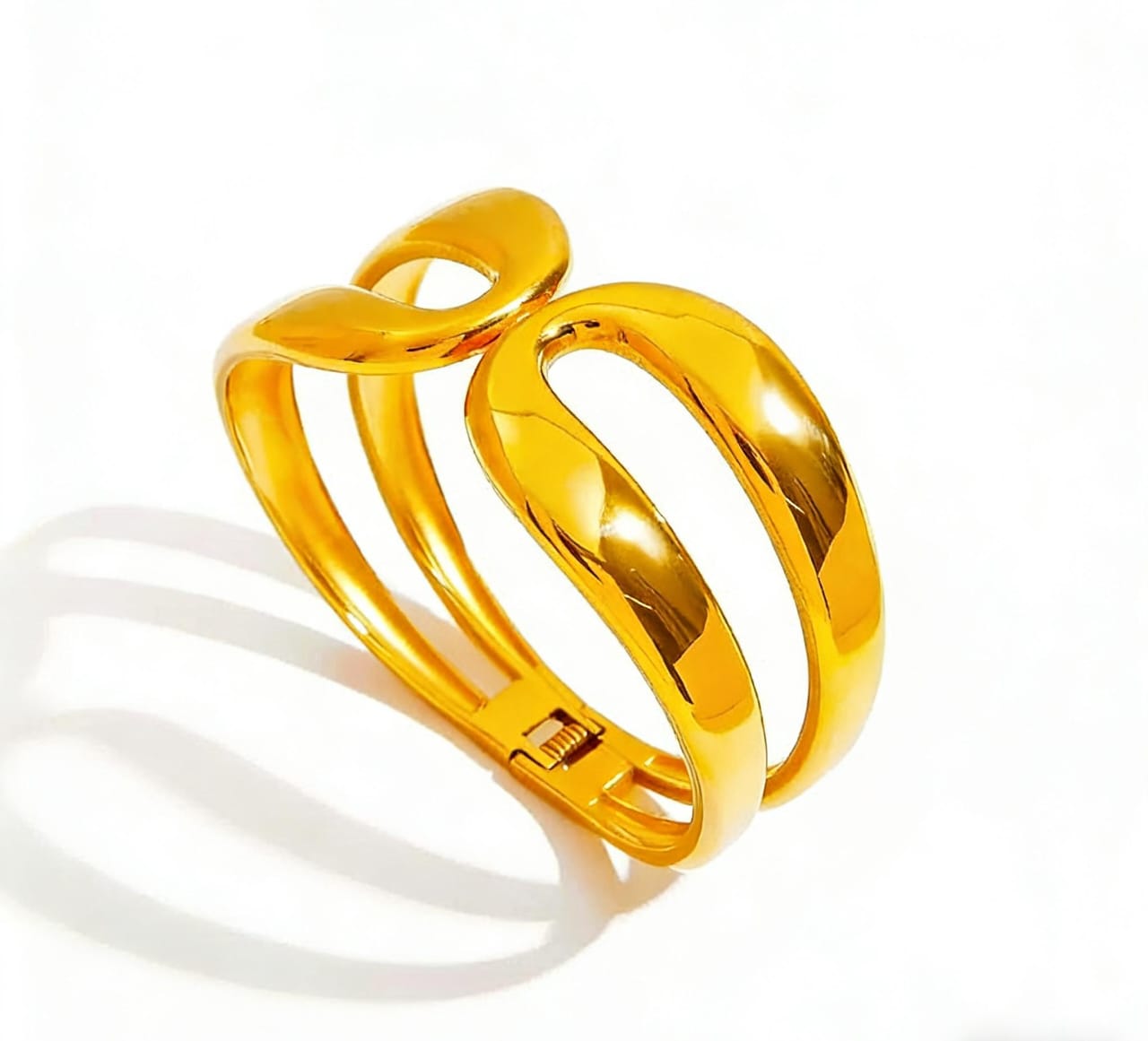 Show Stopper Gold Chunky Bangle